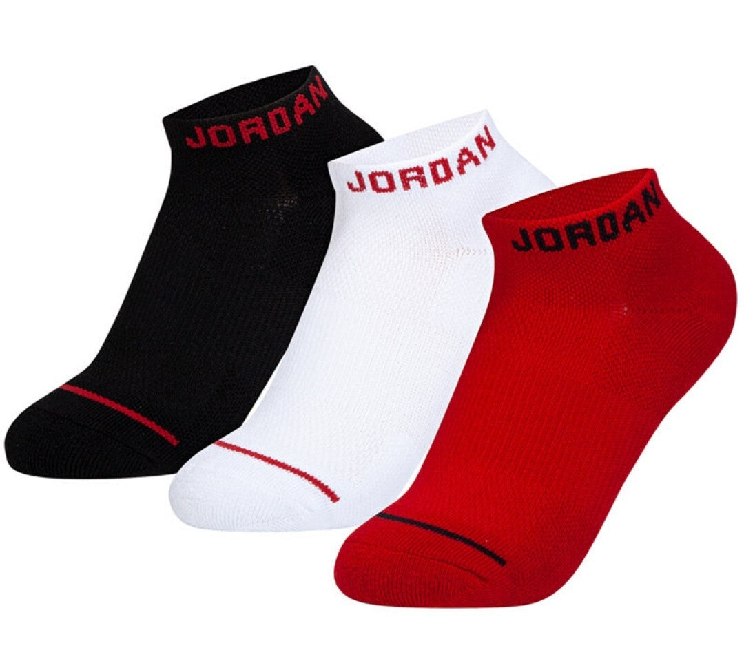 Air JORDAN Kids 3-Pack Jordan Basketball Low Cut Socks Black Red  White 7C-10C
